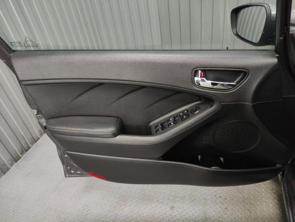 Kia Cerato III с пробегом 2014 года, цена 1 050 000 рублей, 211000 км, седан, Автокод Объявления