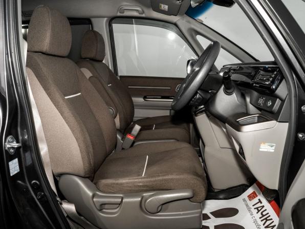 Honda Stepwgn V Рестайлинг с пробегом 2019 года, цена 1 950 000 рублей, 91286 км, минивэн, Автокод Объявления