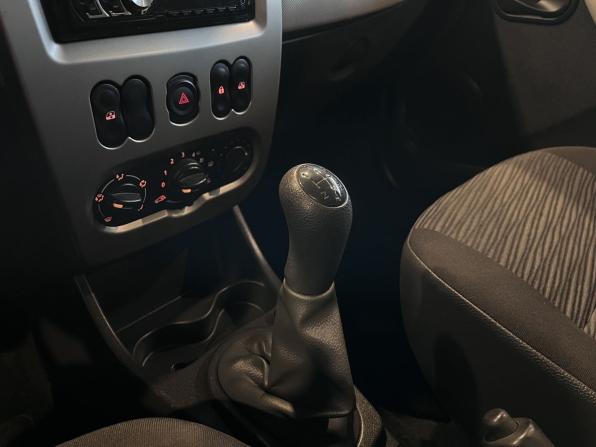 Renault Sandero I с пробегом 2013 года, цена 650 000 рублей, 90310 км, хэтчбек, Автокод Объявления