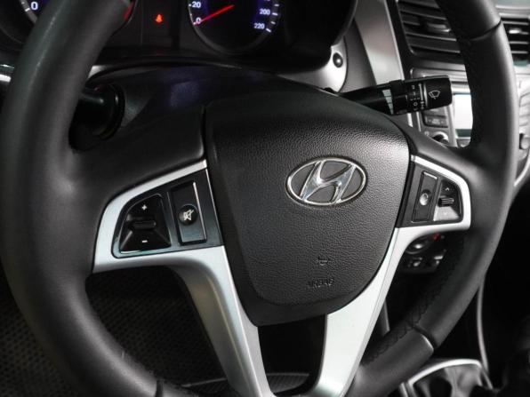 Hyundai Solaris I Рестайлинг с пробегом 2016 года, цена 949 000 рублей, 153917 км, седан, Автокод Объявления