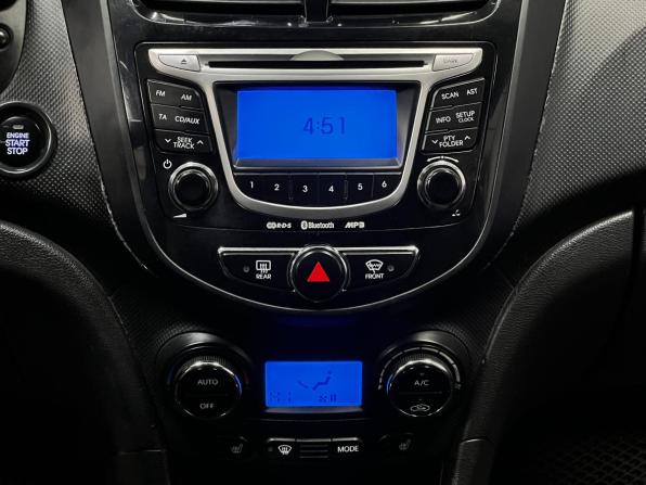 Hyundai Solaris I с пробегом 2012 года, цена 800 000 рублей, 237415 км, седан, Автокод Объявления