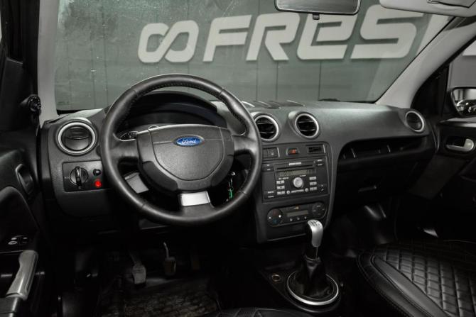 Ford Fusion I Рестайлинг с пробегом 2007 года, цена 519 000 рублей, 233131 км, хэтчбек, Автокод Объявления