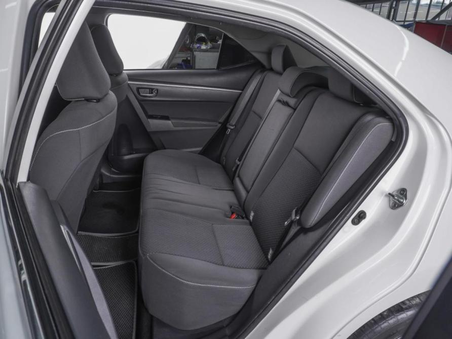 Toyota Corolla XI (E160 E170 E180) Рестайлинг 1 Ростов-на-Дону  - изображение 9