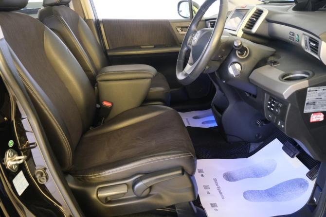Honda Freed I Рестайлинг 2 с пробегом 2015 года, цена 1 499 000 рублей, 138200 км, компактвэн, Автокод Объявления