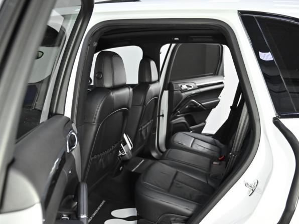 Porsche Cayenne II (958) с пробегом 2013 года, цена 2 499 000 рублей, 136000 км, внедорожник, Автокод Объявления