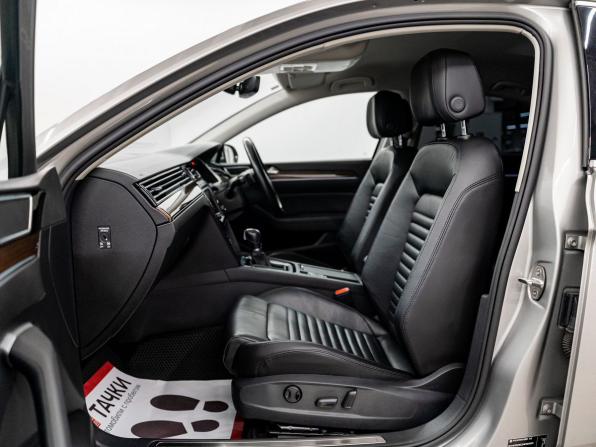 Volkswagen Passat B8 с пробегом 2016 года, цена 1 990 000 рублей, 67150 км, седан, Автокод Объявления