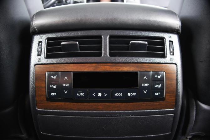 Toyota Land Cruiser 200 Series Рестайлинг 2 с пробегом 2017 года, цена 7 300 000 рублей, 117526 км, внедорожник, Автокод Объявления