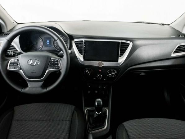 Hyundai Solaris II с пробегом 2019 года, цена 1 133 000 рублей, 105101 км, седан, Автокод Объявления