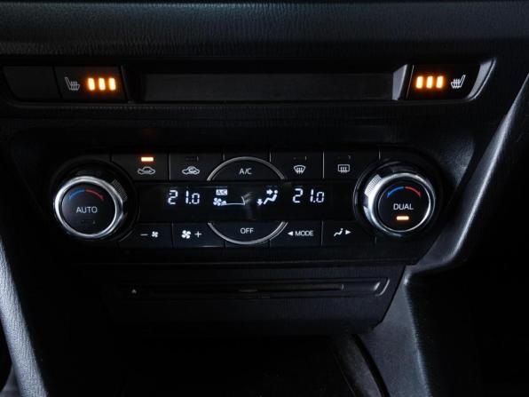 Mazda 3 III (BM) с пробегом 2013 года, цена 969 000 рублей, 194730 км, хэтчбек, Автокод Объявления