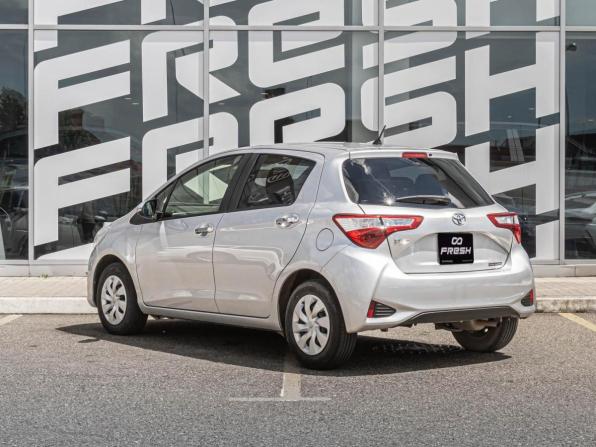 Toyota Vitz III (XP130) Рестайлинг 2 с пробегом 2018 года, цена 990 000 рублей, 98966 км, хэтчбек, Автокод Объявления