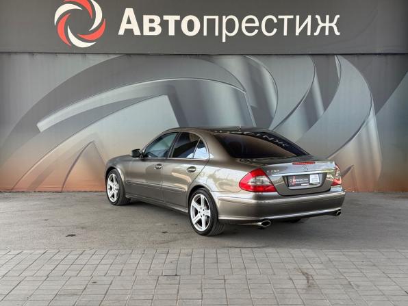 Mercedes-Benz E-Класс III (W211 S211) Рестайлинг с пробегом 2008 года, цена 900 000 рублей, 246054 км, седан, Автокод Объявления