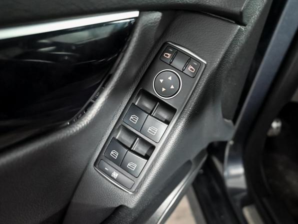 Mercedes-Benz C-Класс III (W204) Рестайлинг с пробегом 2012 года, цена 1 490 000 рублей, 189919 км, седан, Автокод Объявления