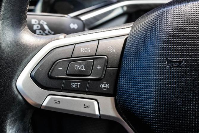 Volkswagen Polo VI с пробегом 2022 года, цена 1 860 000 рублей, 40532 км, лифтбек, Автокод Объявления