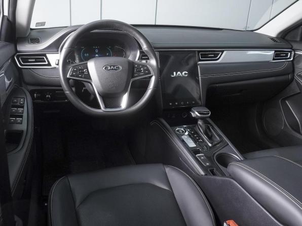 JAC J7 I с пробегом 2023 года, цена 1 425 000 рублей, 28108 км, лифтбек, Автокод Объявления