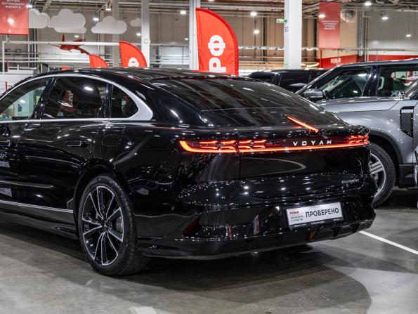 Voyah Passion I с пробегом 2026 года, цена 5 099 900 рублей, 24000 км, седан, Автокод Объявления