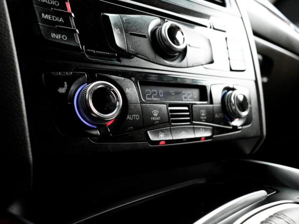 Audi Q5 I (8R) Рестайлинг с пробегом 2012 года, цена 1 860 000 рублей, 217217 км, внедорожник, Автокод Объявления