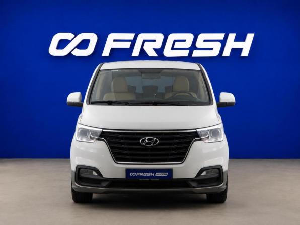 Hyundai H-1 II Рестайлинг 2 с пробегом 2020 года, цена 3 130 000 рублей, 142512 км, минивэн, Автокод Объявления