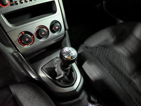 Peugeot 308 I с пробегом 2010 года, цена 450 000 рублей, 119546 км, хэтчбек, Автокод Объявления