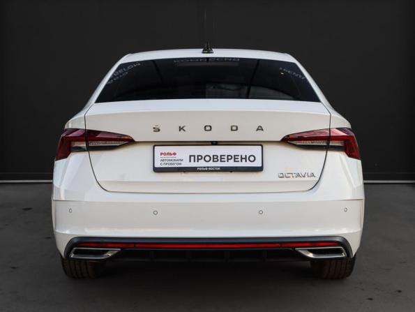 Skoda Octavia IV (A8) с пробегом 2022 года, цена 2 760 000 рублей, 59122 км, лифтбек, Автокод Объявления