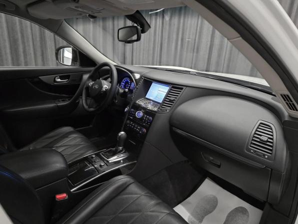 Infiniti QX70 с пробегом 2013 года, цена 1 699 000 рублей, 212000 км, внедорожник, Автокод Объявления