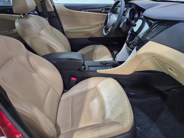 Hyundai Sonata VI (YF) с пробегом 2010 года, цена 1 355 000 рублей, 179000 км, седан, Автокод Объявления