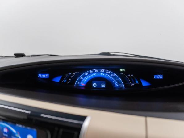 Toyota Estima III Рестайлинг 2 с пробегом 2012 года, цена 1 900 000 рублей, 246200 км, минивэн, Автокод Объявления