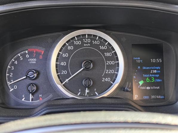 Toyota Levin XII (E210) с пробегом 2021 года, цена 2 000 000 рублей, 40000 км, седан, Автокод Объявления
