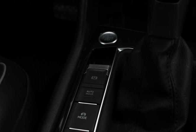 Volkswagen Tiguan II Рестайлинг с пробегом 2021 года, цена 2 860 000 рублей, 56293 км, внедорожник, Автокод Объявления