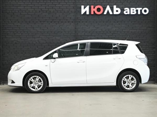 Toyota Verso I с пробегом 2011 года, цена 1 030 000 рублей, 210021 км, компактвэн, Автокод Объявления