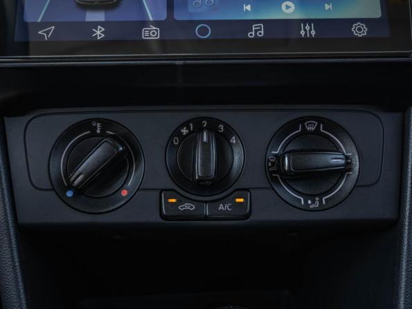 Volkswagen Polo V Рестайлинг с пробегом 2020 года, цена 1 388 600 рублей, 101584 км, седан, Автокод Объявления