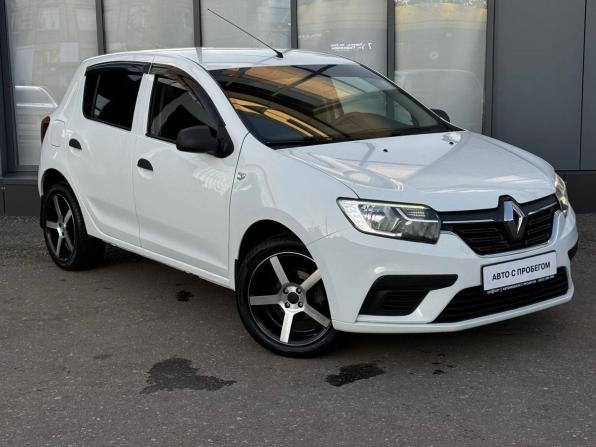 Renault Sandero II Рестайлинг с пробегом 2020 года, цена 985 000 рублей, 50042 км, хэтчбек, Автокод Объявления