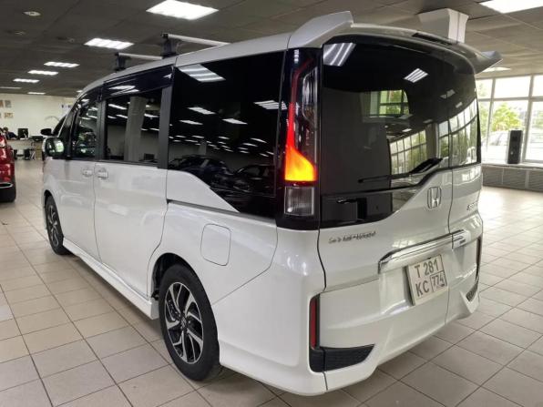 Honda Stepwgn V Рестайлинг с пробегом 2019 года, цена 2 389 000 рублей, 35177 км, минивэн, Автокод Объявления
