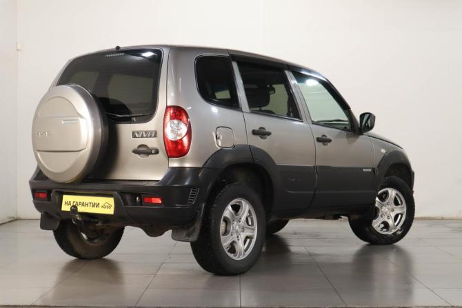 Chevrolet Niva I Рестайлинг с пробегом 2018 года, цена 859 000 рублей, 76000 км, внедорожник, Автокод Объявления