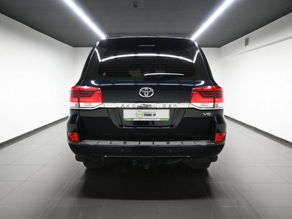 Toyota Land Cruiser 200 Series Рестайлинг 2 с пробегом 2021 года, цена 6 450 000 рублей, 216151 км, внедорожник, Автокод Объявления