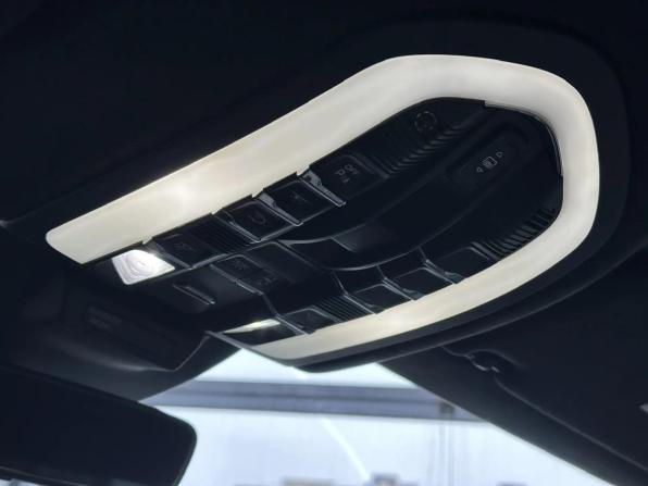 Porsche Macan I Рестайлинг 2 с пробегом 2024 года, цена 10 990 000 рублей, 11192 км, внедорожник, Автокод Объявления