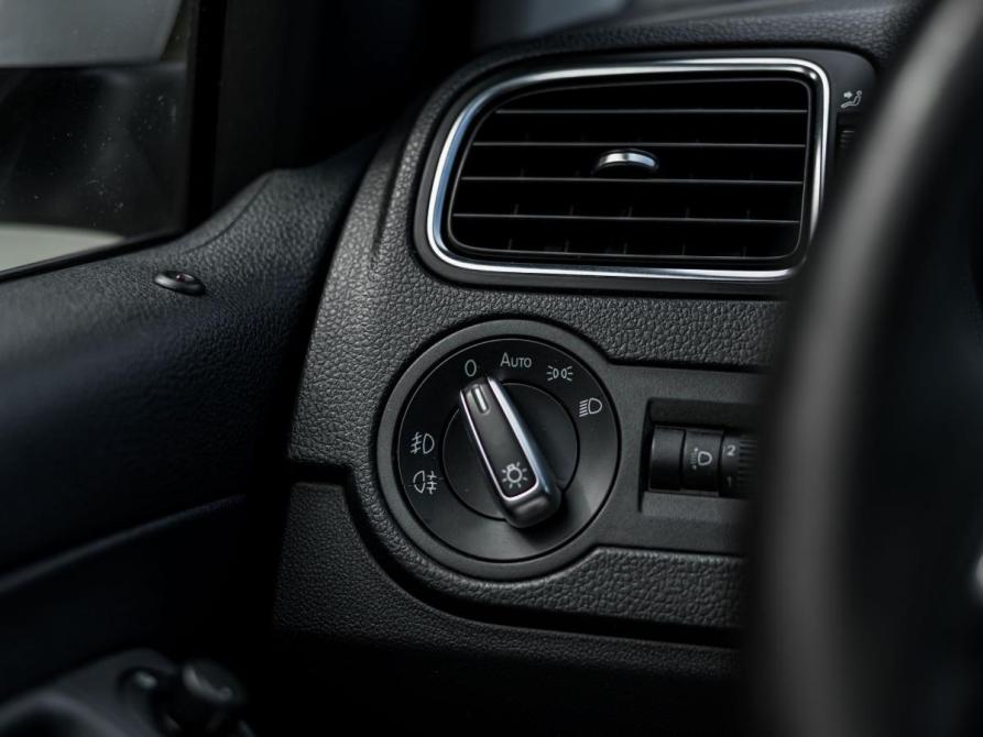 Volkswagen Polo V Санкт-Петербург  - изображение 11