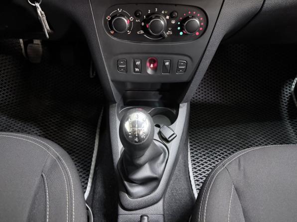 Renault Logan II с пробегом 2018 года, цена 710 000 рублей, 168670 км, седан, Автокод Объявления