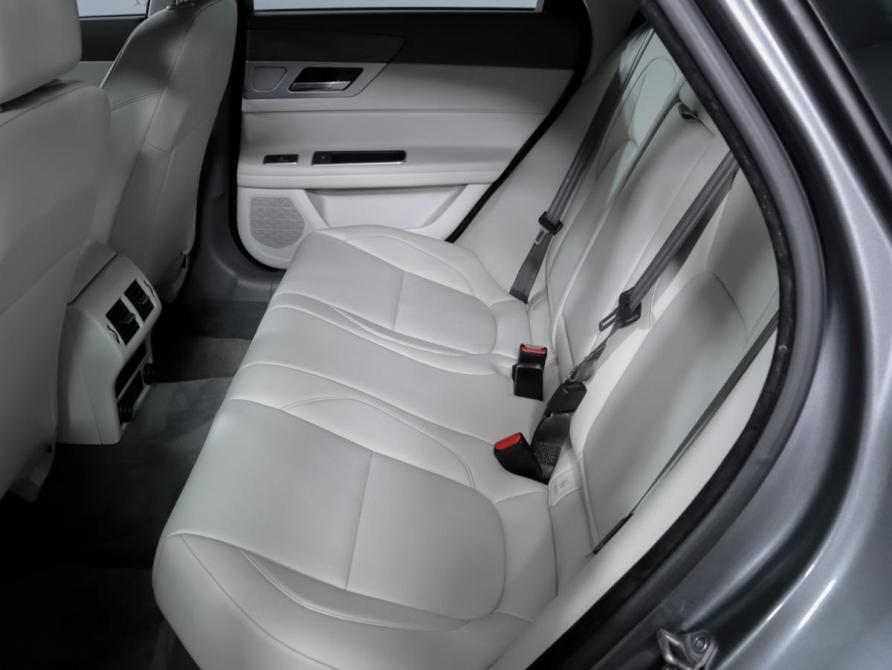 Jaguar XF II Москва  - изображение 10
