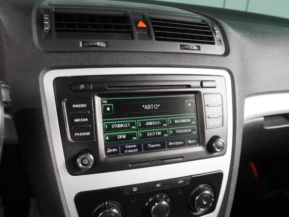 Skoda Octavia II (A5) Рестайлинг с пробегом 2011 года, цена 899 000 рублей, 230664 км, лифтбек, Автокод Объявления