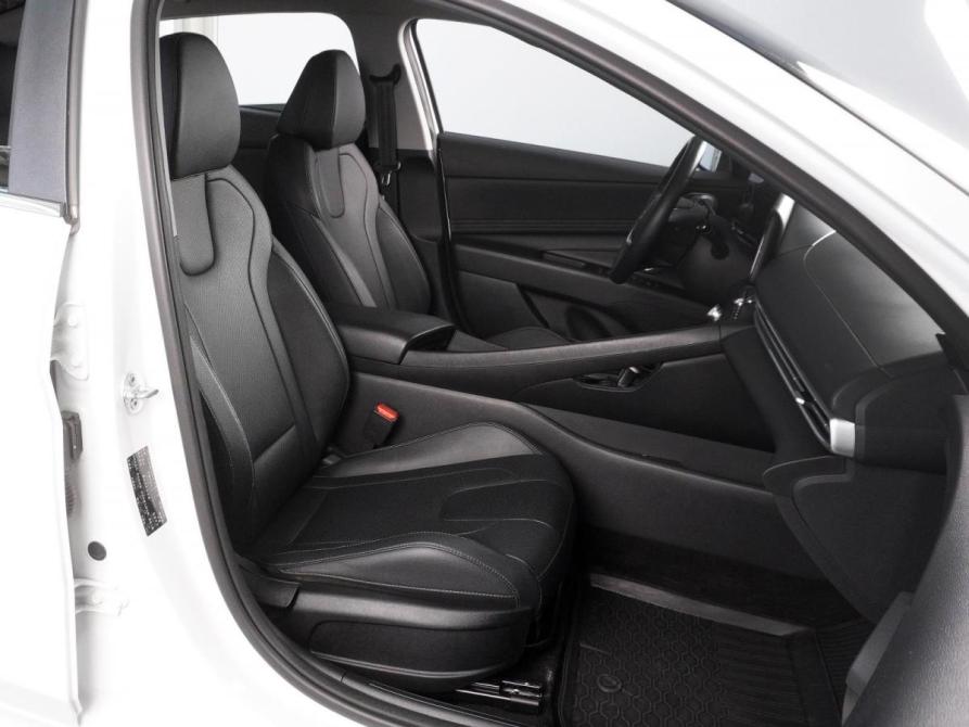 Hyundai Elantra VII (CN7) Рестайлинг Минеральные Воды  - изображение 8