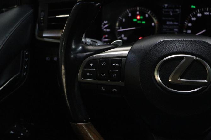 Lexus LX III Рестайлинг 2 с пробегом 2016 года, цена 7 245 000 рублей, 133348 км, внедорожник, Автокод Объявления