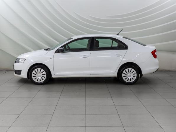 Skoda Rapid I с пробегом 2016 года, цена 998 000 рублей, 120494 км, лифтбек, Автокод Объявления