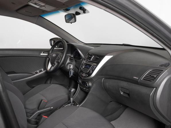 Hyundai Solaris I Рестайлинг с пробегом 2015 года, цена 758 900 рублей, 201631 км, седан, Автокод Объявления