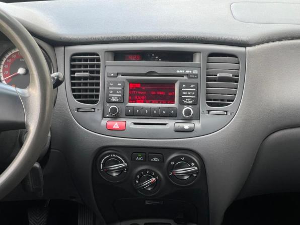 Kia Rio II Рестайлинг с пробегом 2011 года, цена 517 000 рублей, 260211 км, хэтчбек, Автокод Объявления