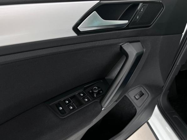 Volkswagen Tiguan II с пробегом 2017 года, цена 2 650 000 рублей, 57700 км, внедорожник, Автокод Объявления