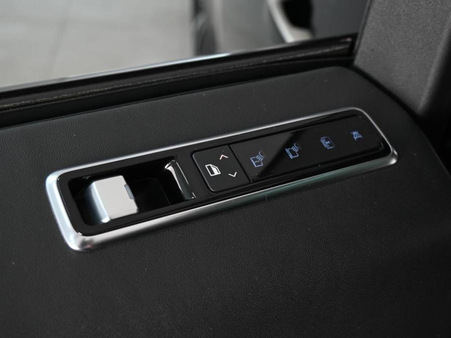 Land Rover Range Rover IV Рестайлинг Ростов-на-Дону  - изображение 21