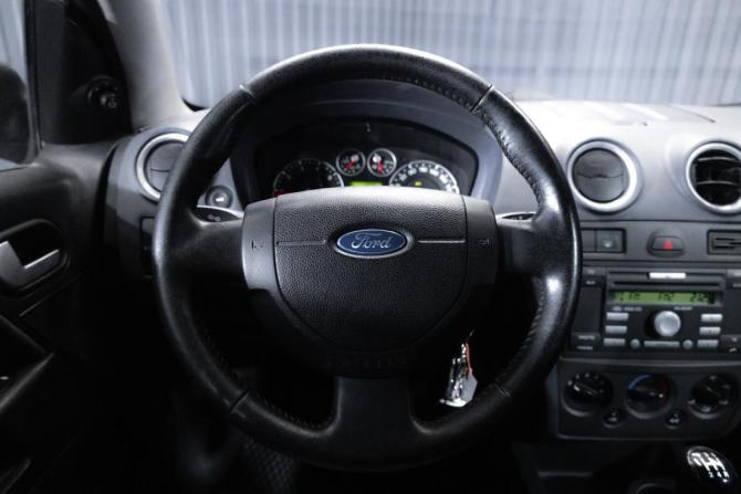 Ford Fusion I Рестайлинг с пробегом 2008 года, цена 399 000 рублей, 172455 км, хэтчбек, Автокод Объявления