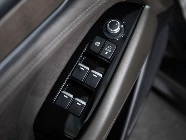 Mazda 6 III (GJ) Рестайлинг 2 с пробегом 2021 года, цена 3 028 500 рублей, 36557 км, седан, Автокод Объявления