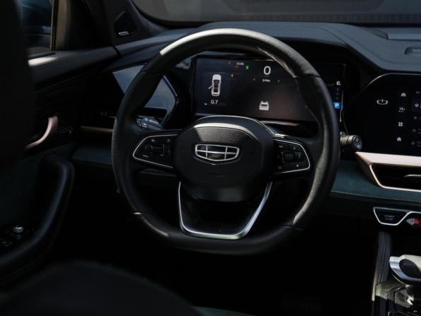 Geely Monjaro I с пробегом 2023 года, цена 3 200 000 рублей, 45946 км, внедорожник, Автокод Объявления