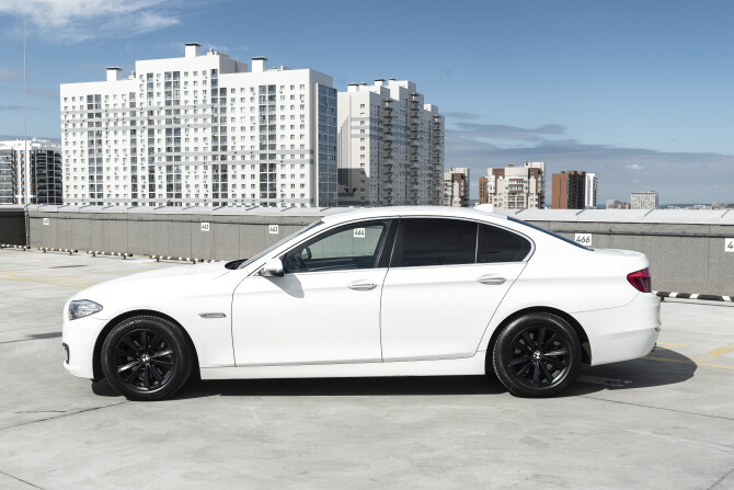 BMW 5 серии VI (F10/F11/F07) Рестайлинг с пробегом 2013 года, цена 1 870 000 рублей, 174596 км, седан, Автокод Объявления